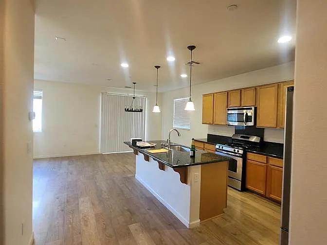 2280 Hom Dr — Photo 2