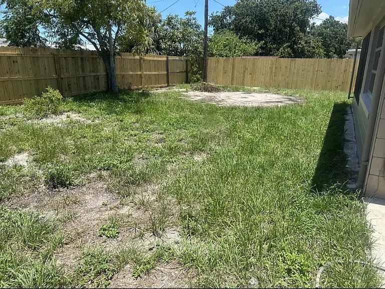 1025 Classic Dr — Photo 11