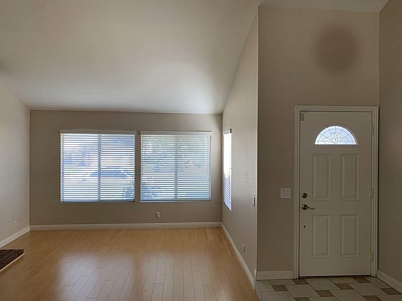 3rd image of 1333 Honeyhill Dr