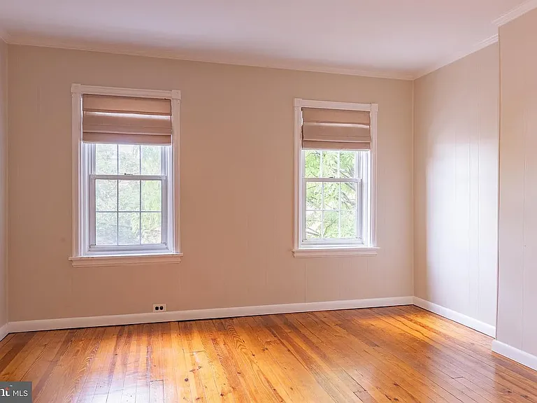 1613 Laurel St — Photo 10