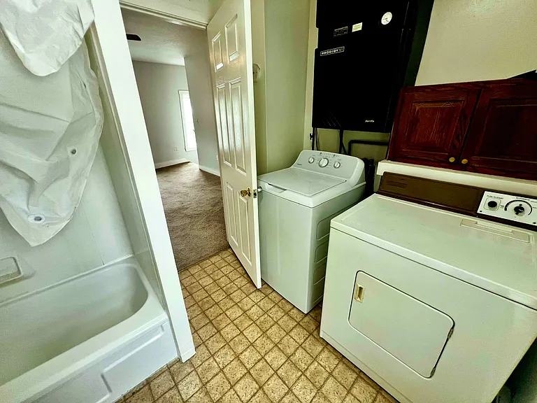 49 Arlington St #3 — Photo 5