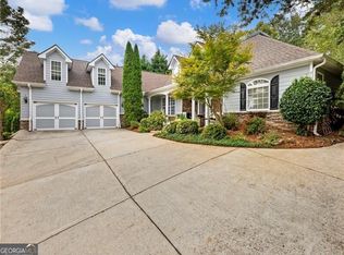 2641 Waters Edge Dr, Gainesville, GA 30504