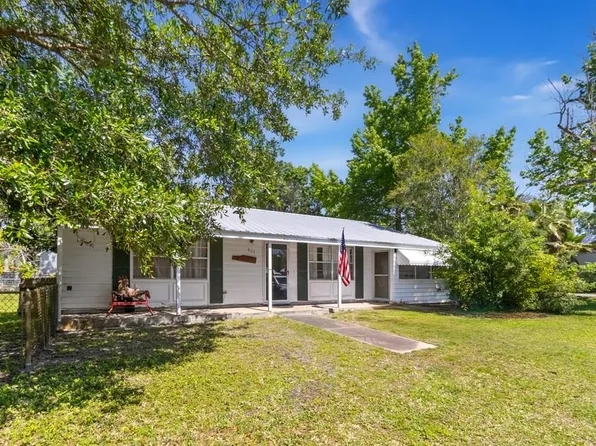 211 Avenue F, Apalachicola, FL 32320