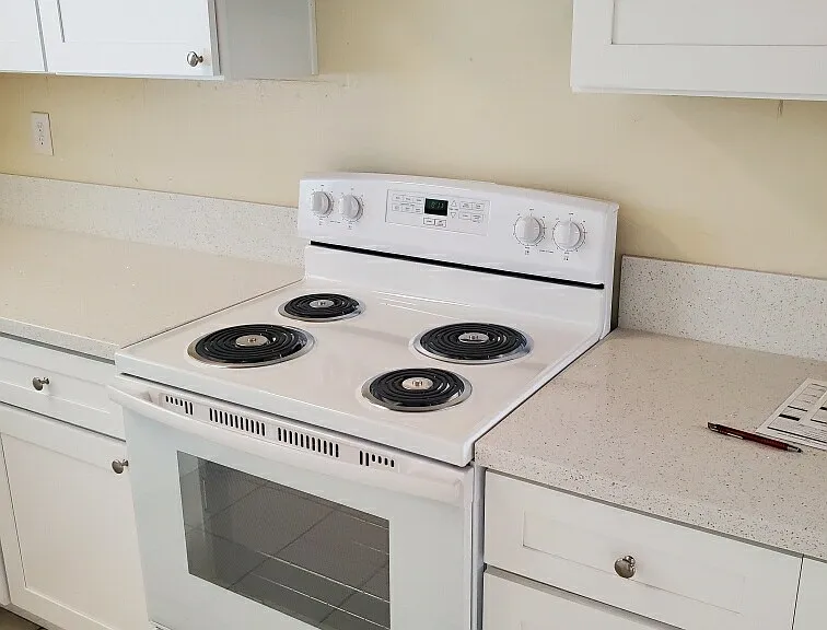 2224 Primrose Ave #10 — Photo 3