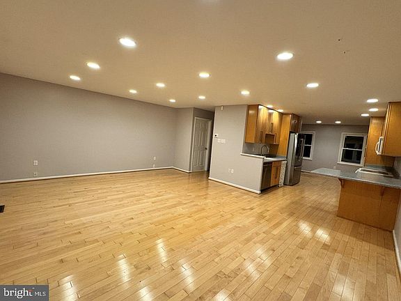 2nd image of 7525 Coddle Harbor Ln