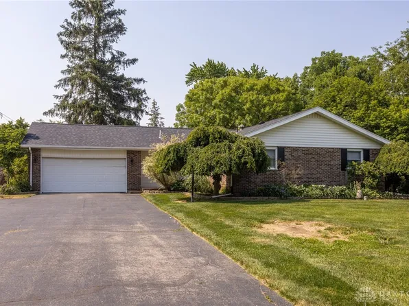 340 W Pinehurst Dr, Tipp City, OH 45371