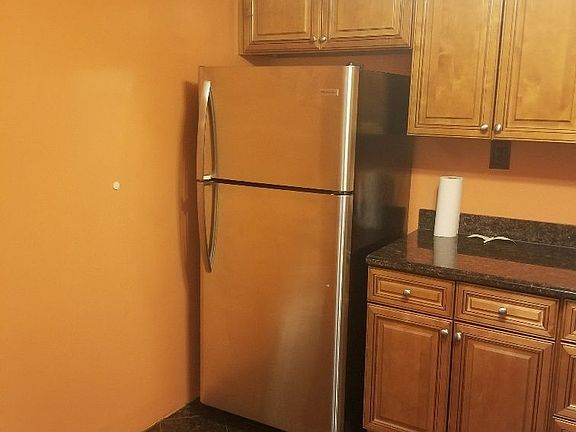 2nd image of 2540 45th St