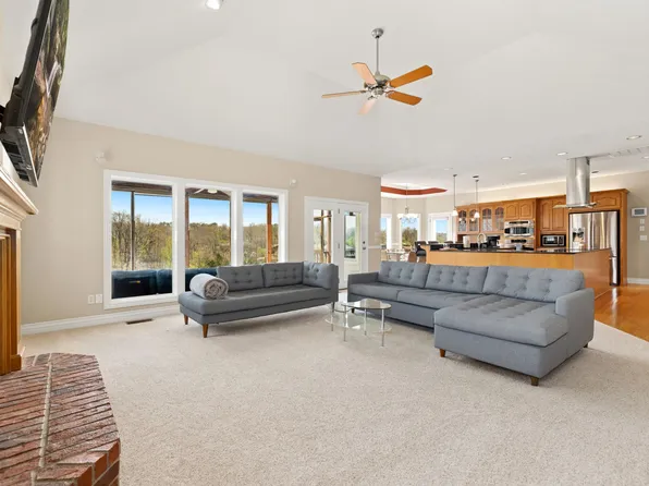 32 Cheviot Ln #Id1221944p, Bella Vista, AR 72715