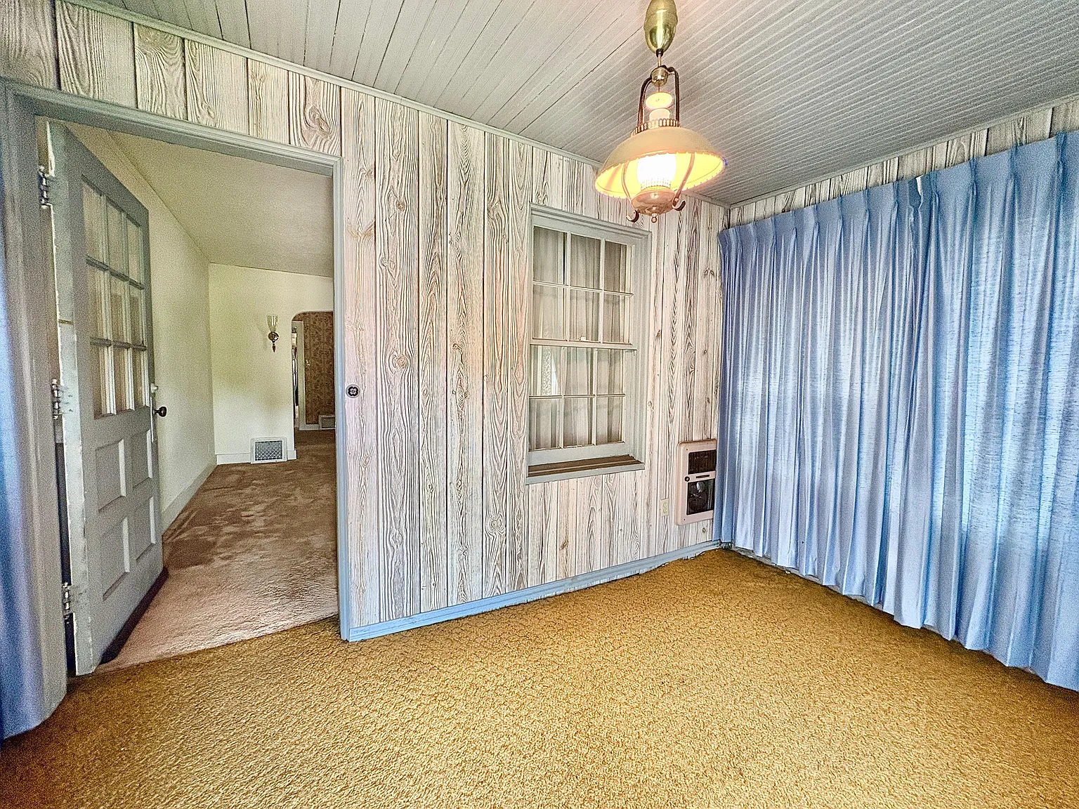 3 bed, 1.5 bath, 1330 sqft, $1,450 — Photo 3