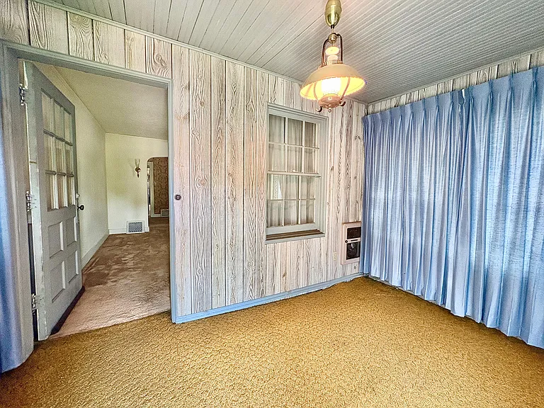 626 S Gladstone Ave — Photo 3