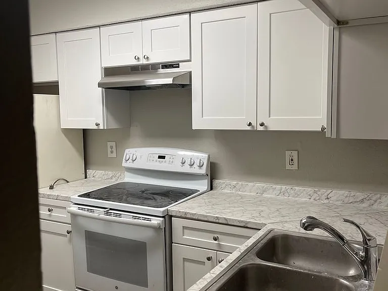 238 Afton Sq #202 — Photo 1