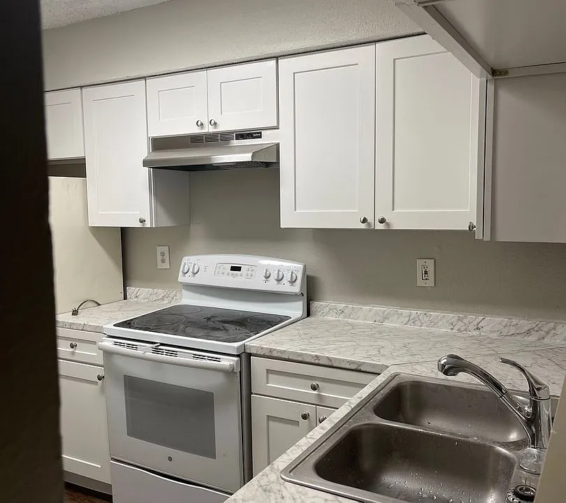 238 Afton Sq #202