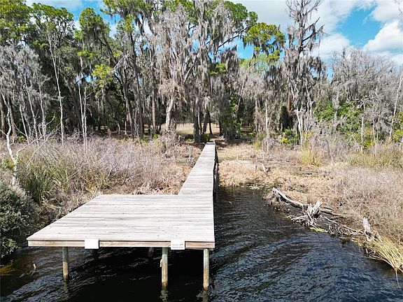 5th image of 17830 NE 49th Street Rd