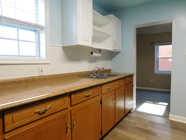 22 Madison Ave #C — Photo 2
