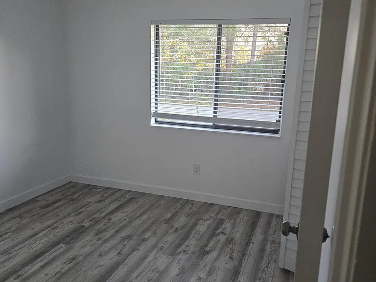 1418 Paley Cir SE — Photo 7
