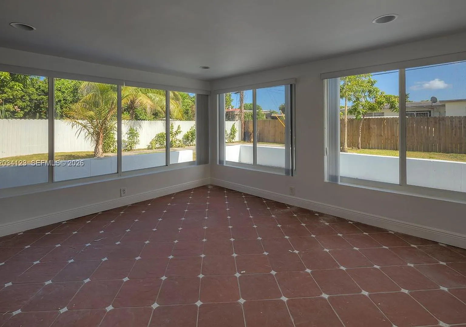 160 NW 199th Street 1, Miami Gardens, FL 33169 - 2919 — Photo 4