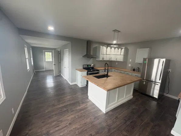 20 Rock St #1, Pittston, PA 18640