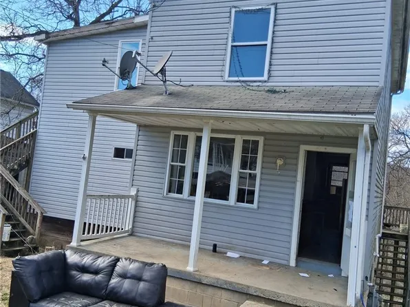 10 Euclid Ave, Point Marion, PA 15474