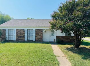 10604 Oak Gate Ln, Dallas, TX 75217