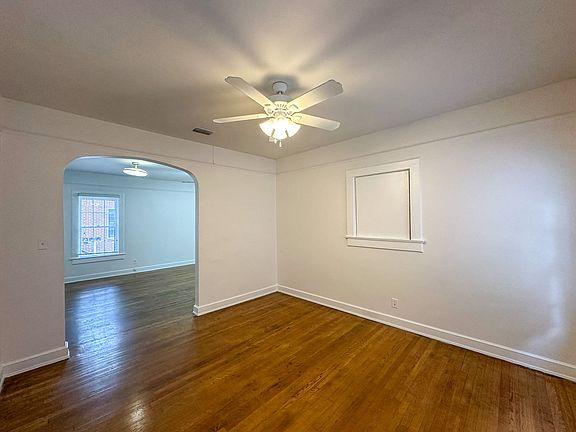 5th image of 1016 SW 1st Ave