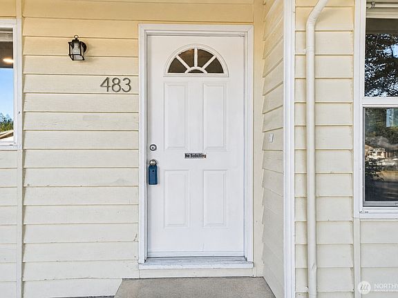 2nd image of 483 NE Conifer Drive