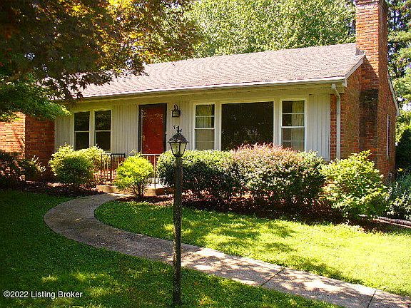 2nd image of 704 Indian Ridge Rd