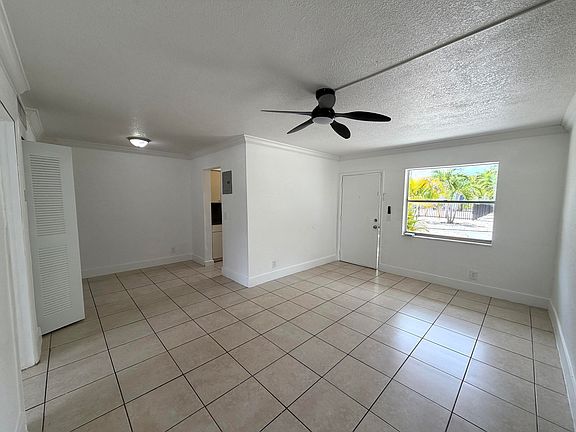 3rd image of 2127 Davie Blvd APT 115