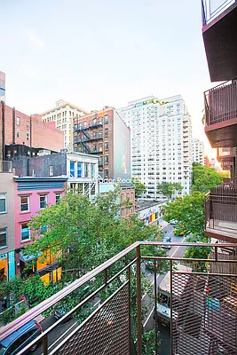 Rented by Mirador Real Estate | media 21