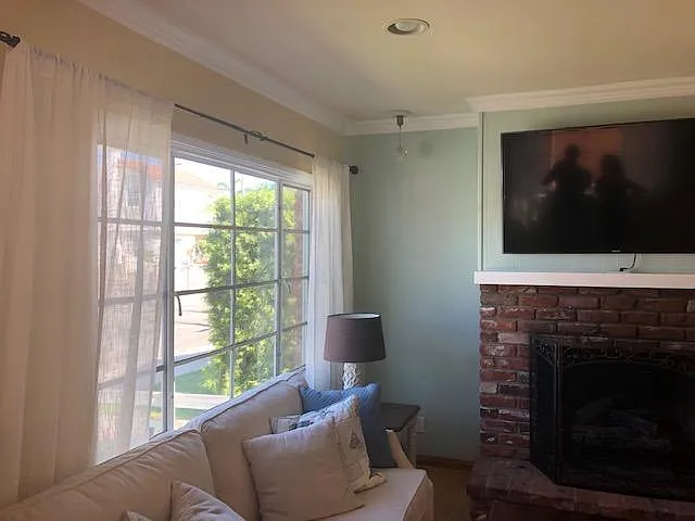 130 Covina Ave — Photo 4