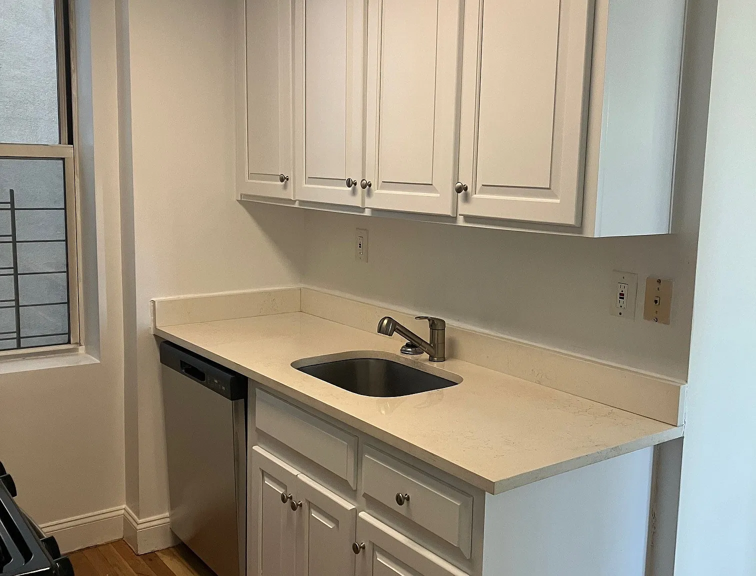 1 bed, 600 sqft, $2,400 — Photo 4