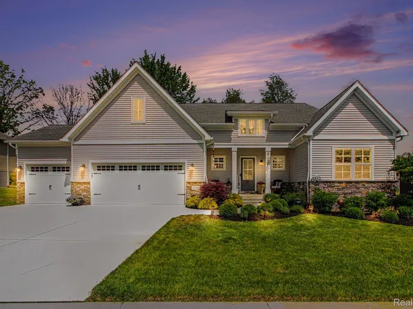 1179 Timberleaf Dr, Brighton, MI 48114