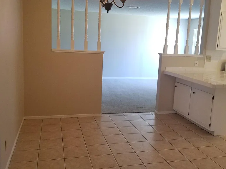 687 W Donna Dr — Photo 12