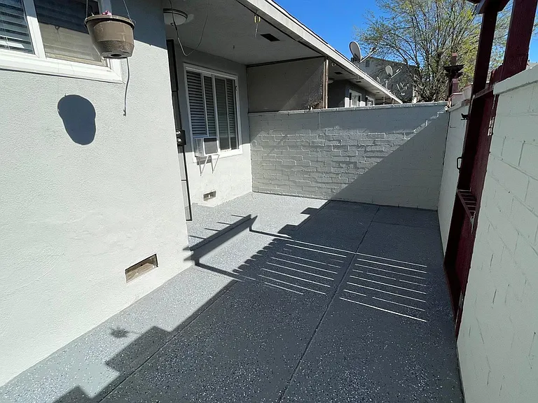 6150 Hazelhurst Pl #2 — Photo 1
