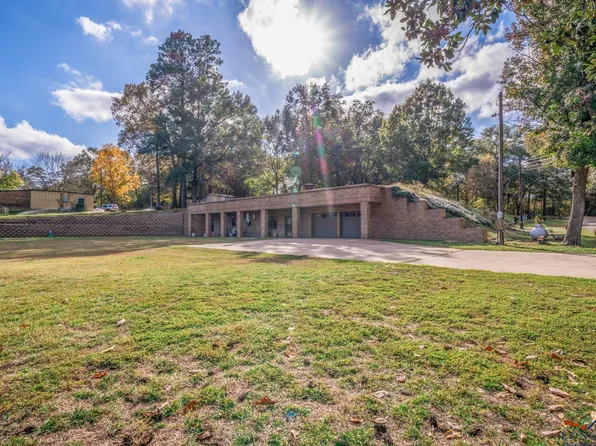 101 Myers Rd, Longview, TX 75604
