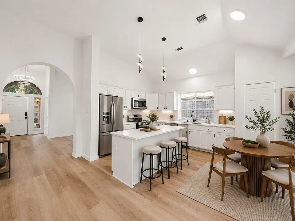7318 Harbor Dr