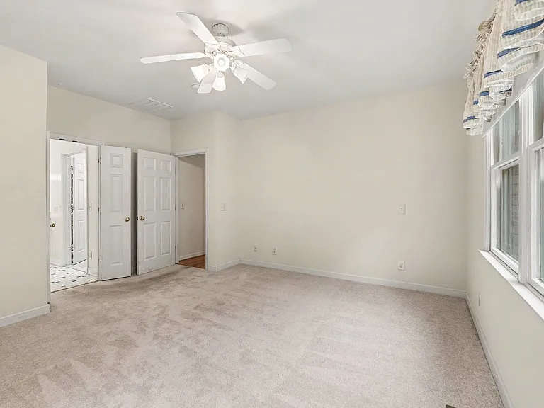10 Piper Pl — Photo 19