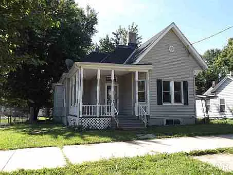 1408 NE Perry Ave photo 1