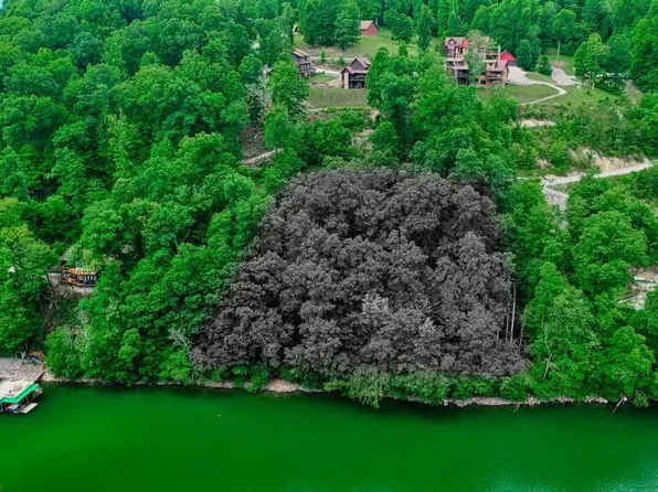 Hiawatha Dr, Caryville, TN 37714