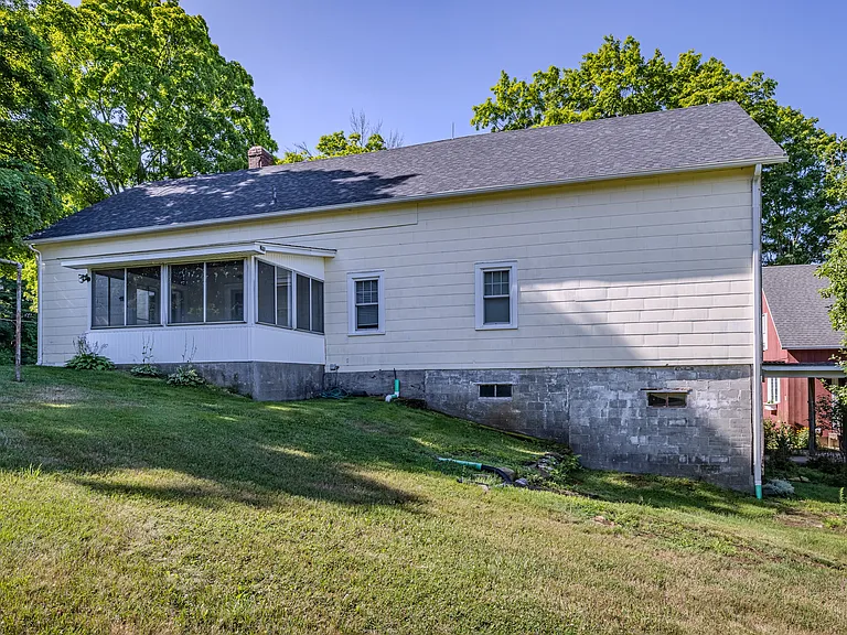 4 Hydeville Rd #1 — Photo 4