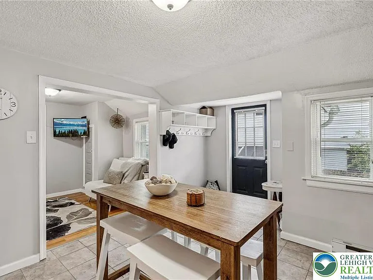 3203 Washington St — Photo 5
