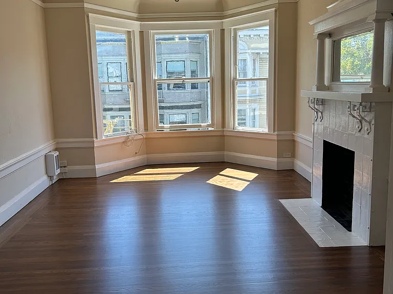 35 Belvedere St #5 — Photo 3