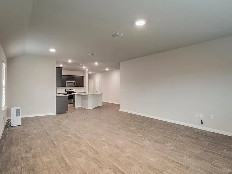 1007 Coolridge Ct — Photo 6