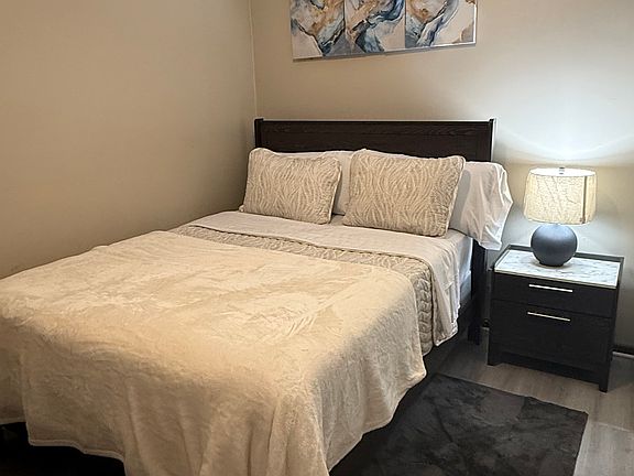 4th image of 27 Grant St #4
