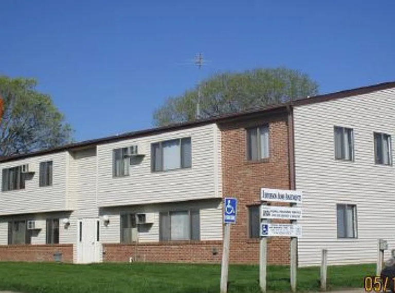 507 S Railroad Ave #9 — Photo 2