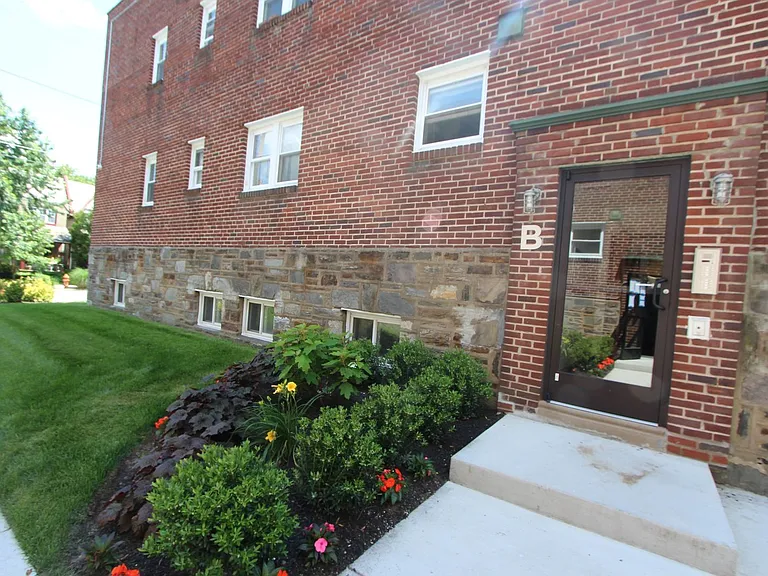 353-357 W Mount Airy Ave — Photo 53