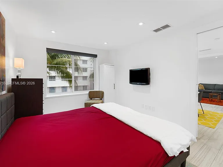 1460 Ocean Dr #307 — Photo 5