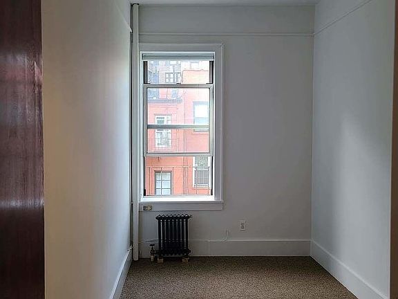 4th image of 41 Grove St APT 4B