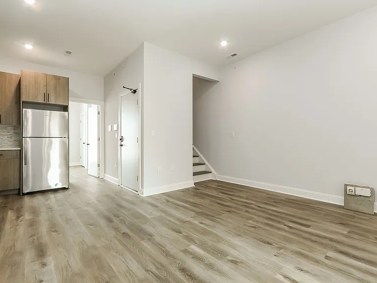 163 W Cumberland St — Photo 7