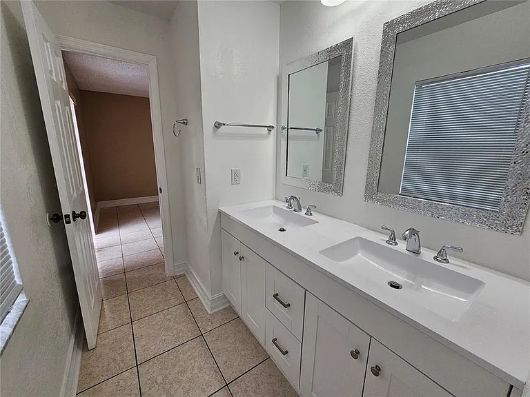 1024 Whalebone Bay Dr — Photo 24