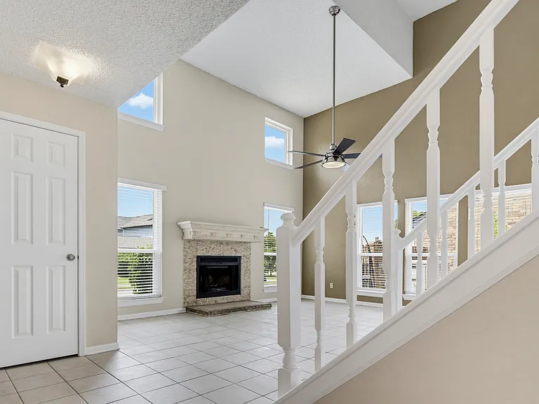 1937 Cheyenne Dr — Photo 5